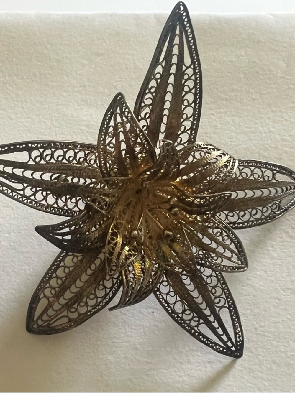Antique English Silver Filigree Starburst Flower Brooch - Clasp is Broken